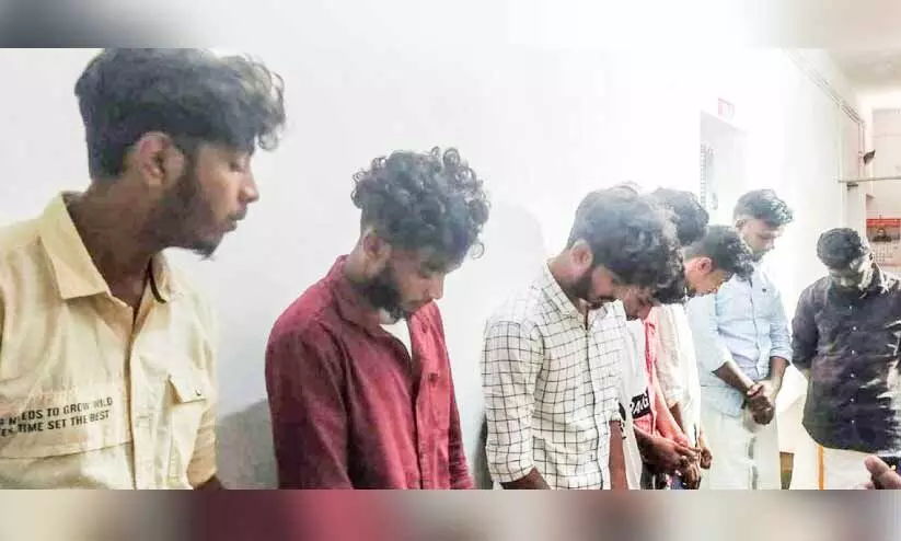 വിനോദ സഞ്ചാരികൾ ആക്രമിക്കപ്പെട്ട സംഭവം: 13 പ്രതികൾ റിമാൻഡിൽ