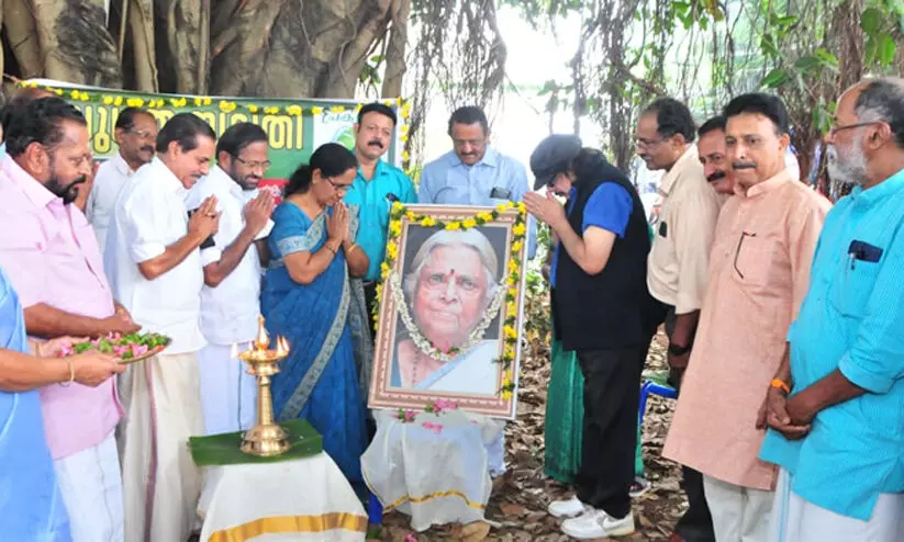 സുഗതസ്മൃതിദിനം ആചരിച്ചു