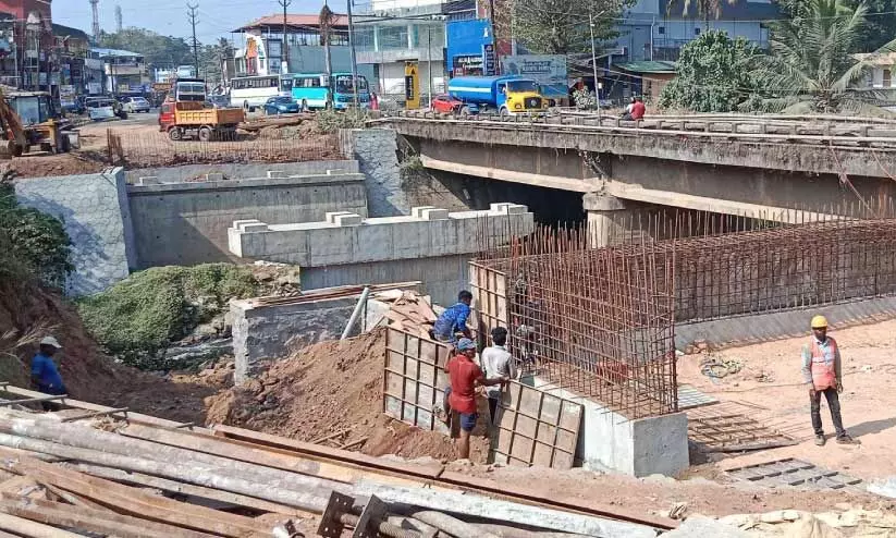 കെ.എസ്.ടി.പി.എ റോഡ്; പത്തനാപുരത്തെ നിര്‍മാണത്തിന് വേഗമില്ല