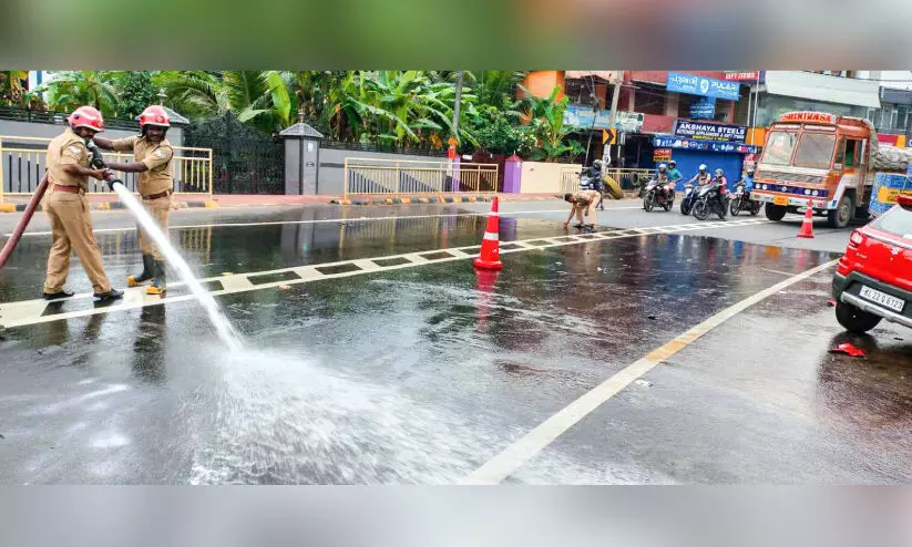 കാറും പിക്അപ് വാനും കൂട്ടിയിടിച്ച് രണ്ടുപേർക്ക് പരിക്ക്