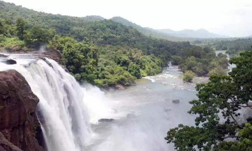 അതിരപ്പിള്ളി ടൂറിസം പദ്ധതി:​ മാസ്റ്റർ പ്ലാൻ തയാറാക്കാൻ നിർദേശം