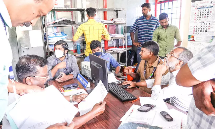 Vigilance raid on Paddy offices