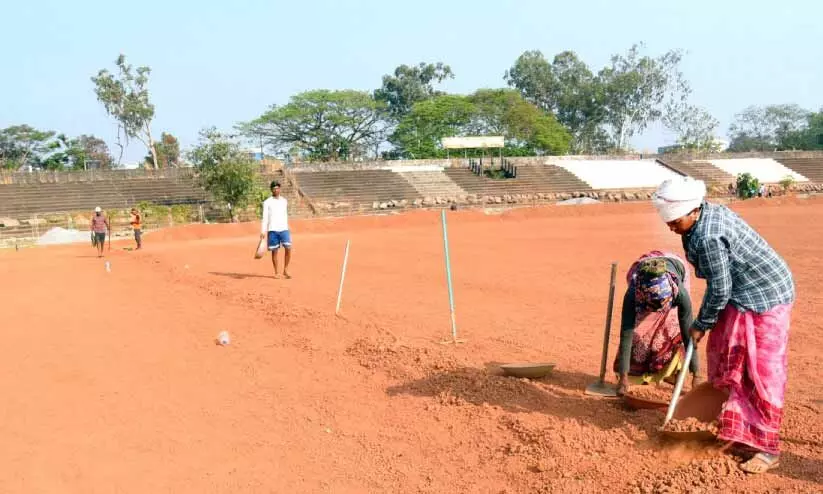 ക​​ണ്ണൂ​​ർ  ജവഹർ സ്റ്റേഡിയം നവീകരണം പുരോഗമിക്കുന്നു