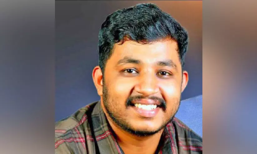 മെ​ലോ​ഡി​യ​സ് മെ​മ്മ​റീ​സ്: കു​​ടു​കു​ടെ ചി​രി​പ്പി​ക്കാ​ൻ മ​ഹേ​ഷ് കു​ഞ്ഞു​മോ​ൻ