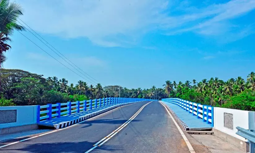 വണ്ണാത്തിപ്പുഴ പാലം: ആറുപതിറ്റാണ്ടിന്റെ ചരിത്രം ഇന്ന് വഴിമാറുന്നു