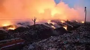 ബ്രഹ്മപുരം മാലിന്യ പ്ലാന്റ്: തീ ഇന്ന് പൂർണമായി അണക്കുമെന്ന് ജില്ലാ ഭരണകൂടം