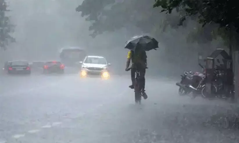 സംസ്ഥാനത്ത് മിന്നലോടുകൂടിയ മഴക്ക് സാധ്യത