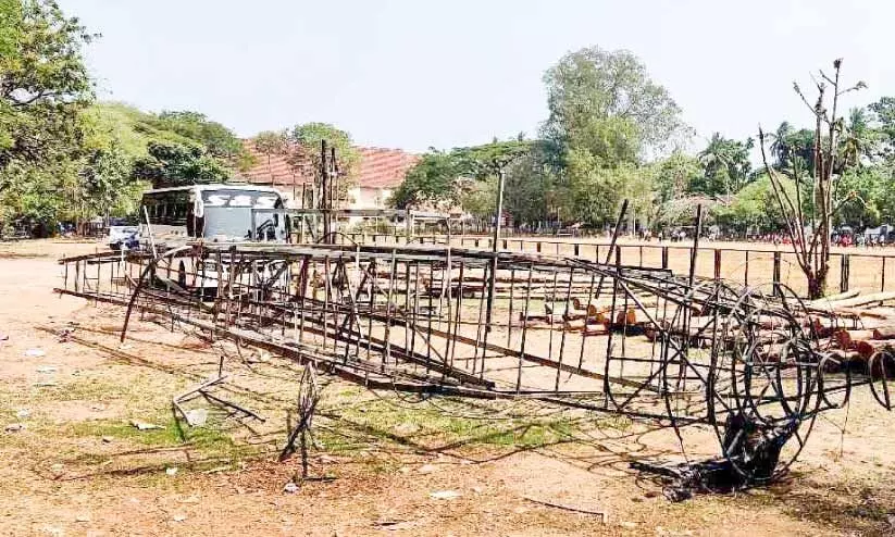 പപ്പാഞ്ഞിയുടെ ഇരുമ്പ് ചട്ടക്കൂട്​ ഇനിയും നീക്കിയില്ല