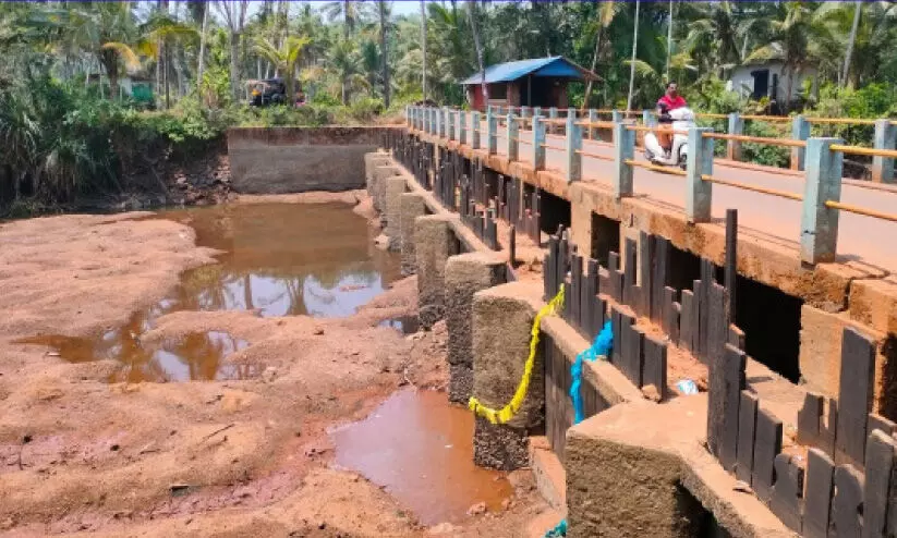 മടിക്കൈയിലേക്ക് വെള്ളമെത്തിക്കേണ്ട മണക്കടവ് ചാൽ വറ്റിവരണ്ടു