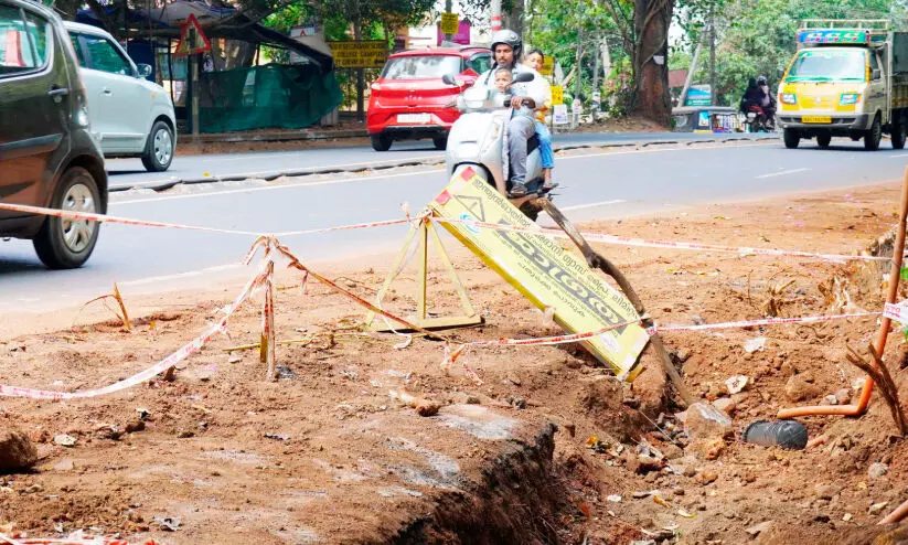 ഗ്യാസ്​ പൈപ്പിടൽ നിലച്ചു; മെഡിക്കൽ കോളജ് റോഡിൽ ഗതാഗത സ്തംഭനം രൂക്ഷം