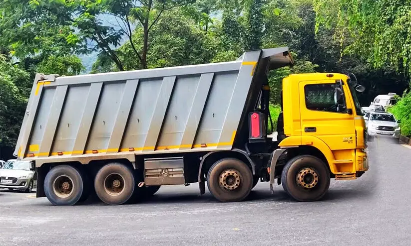 tipper lorry