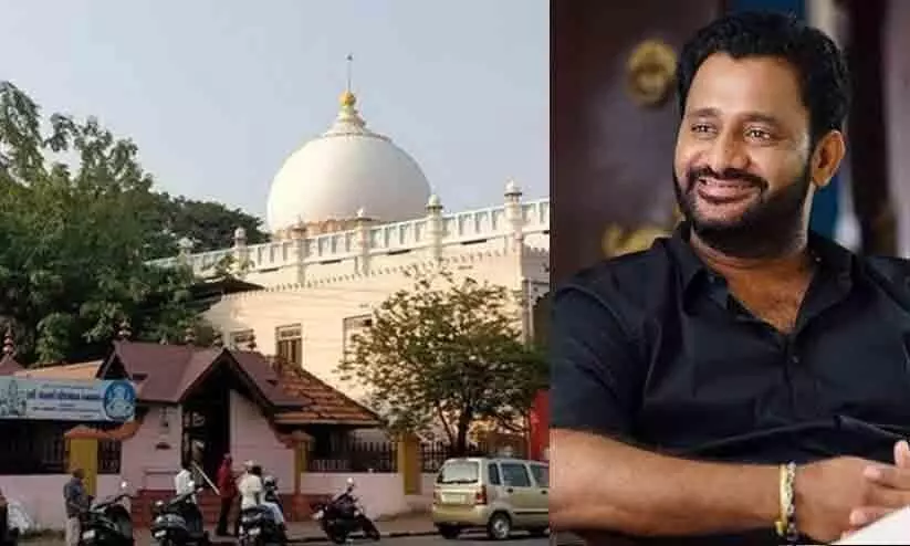 Rasul pookutty Shares pic Palayam Masjid And Ganapati Kovil Shares One Wall