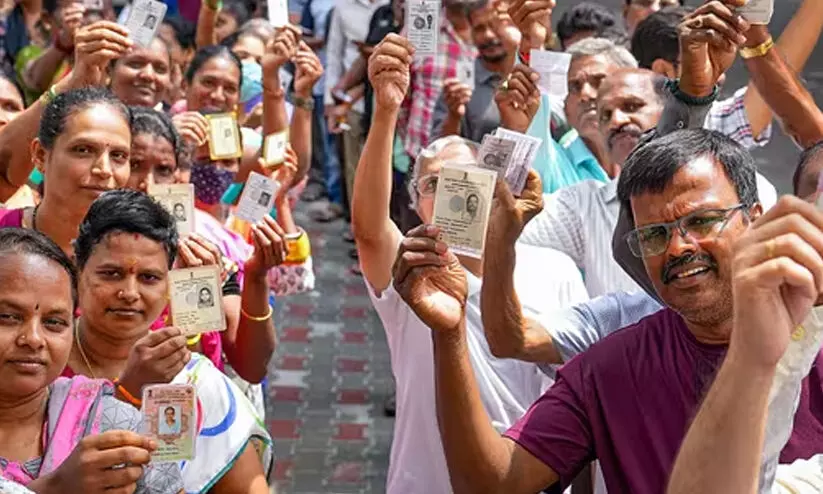 കർണാടകയിൽ ഇഞ്ചോടിഞ്ച് പോരാട്ടം; തൂക്കുസഭ പ്രവചിച്ച് എക്സിറ്റ് പോളുകൾ; ജെ.ഡി.എസ് കിങ് മേക്കർ?