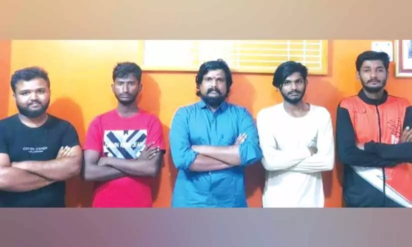 കാ ലി ക്ക ട ത്തി ന്റെ പേ രി ൽ ആ ൾ ക്കൂ ട്ട ക്കൊ ല മു ഖ്യ പ്ര തി ക്കും കൂ ട്ടാ ളി ക ൾ ക്കും ജാ 