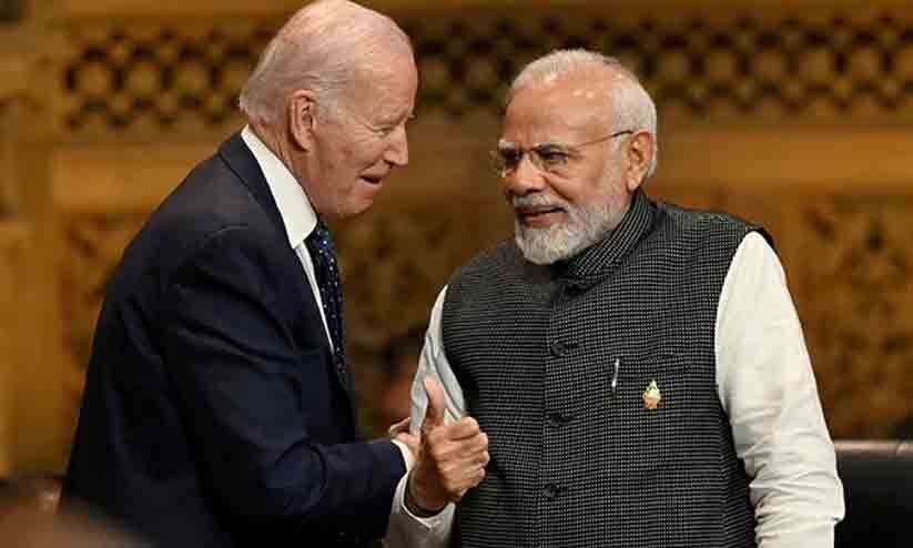 US President Joe Biden Requests PM Modi’s Autograph During G7 Summit in Hiroshima