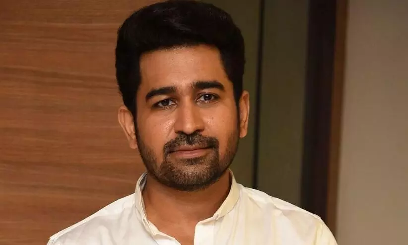 Vijay Antony treats poor people in a restaurant after Pichaikkaran 2 success