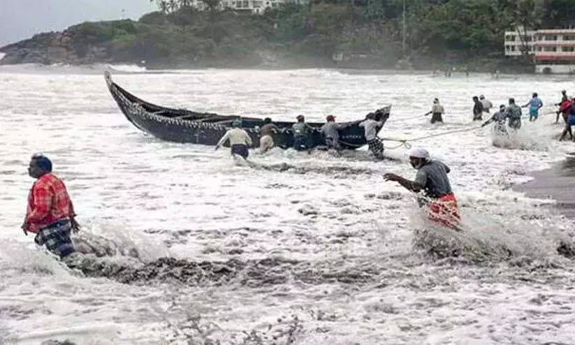 കേരള-ലക്ഷദ്വീപ് തീരങ്ങളിൽ മത്സ്യബന്ധനം പാടില്ലെന്ന് മുന്നറിയിപ്പ്