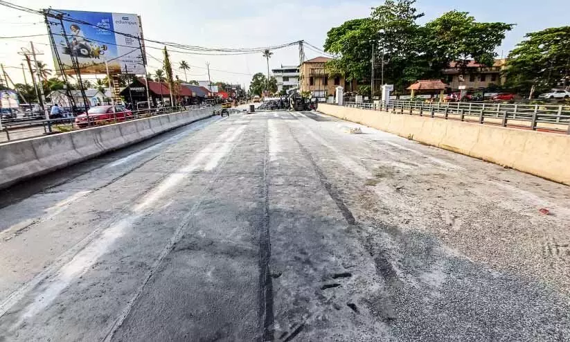 കൊമ്മാടി, ശവക്കോട്ട പാലങ്ങൾ തുറന്നില്ല