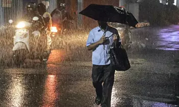 ‘ബൈപാർജോയ്’ അതിശക്ത ചുഴലിക്കാറ്റായി; കേരളത്തിൽ അഞ്ച് ദിവസം മഴ കനക്കും