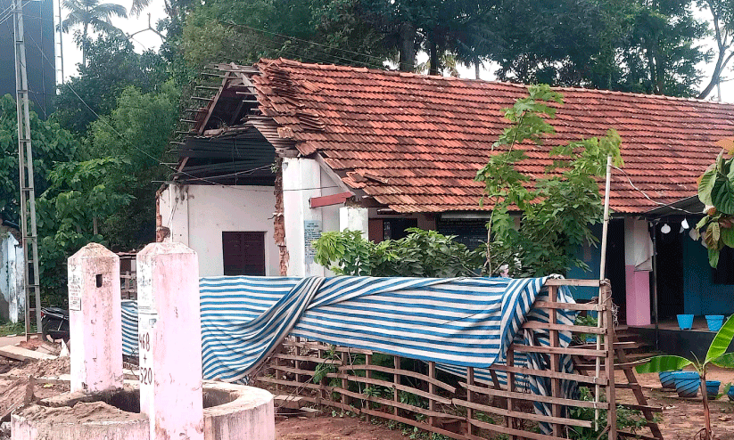 Chagava. Muslim LP School Building