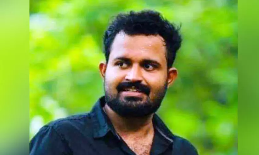 നി​ധി​ന്‍റെ ഓ​ർ​മ​യി​ൽ ര​ക്തം ദാ​നം ചെ​യ്ത്​ സ​ഹ​പ്ര​വ​ർ​ത്ത​ക​ർ