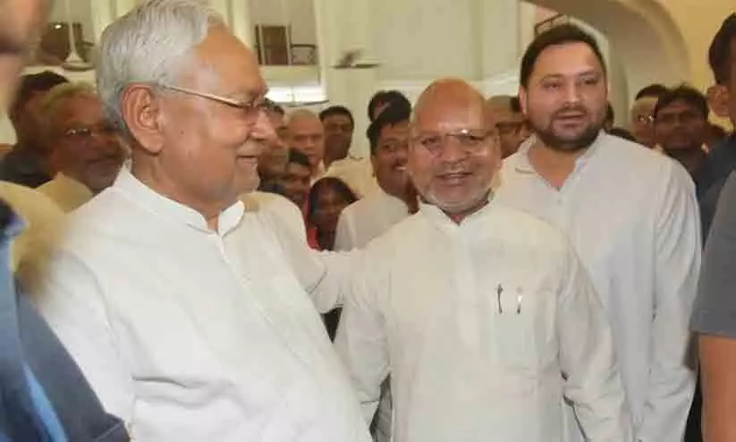 Ratnesh Sada with Nitish kumar