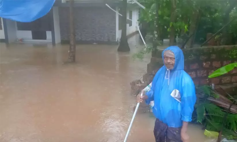 മുഴപ്പിലങ്ങാട് പഞ്ചായത്തിൽ നിരവധി വീടുകൾ വെള്ളത്തിൽ