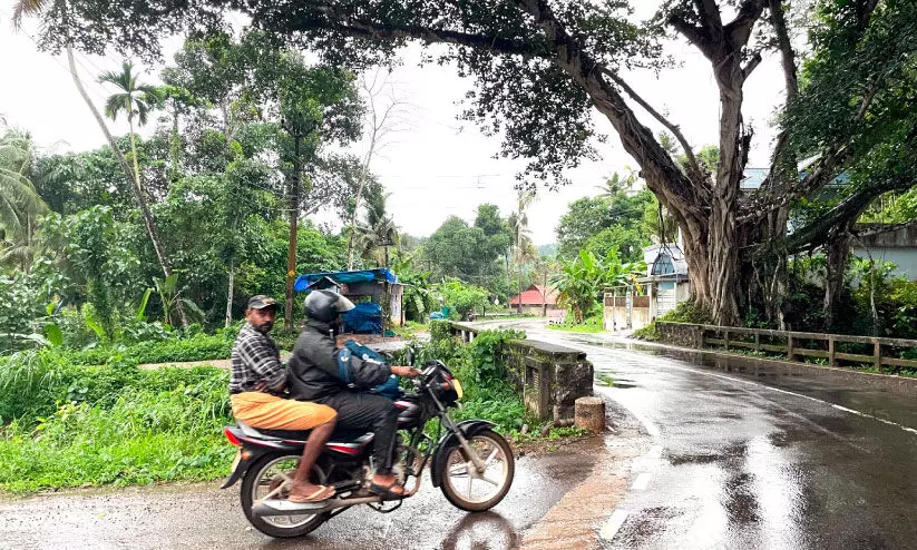 കുറ്റിച്ചല്‍-കള്ളിക്കാട് റോഡ്​; തേവന്‍കോട് അപകടം പതിയിരിക്കുന്നു