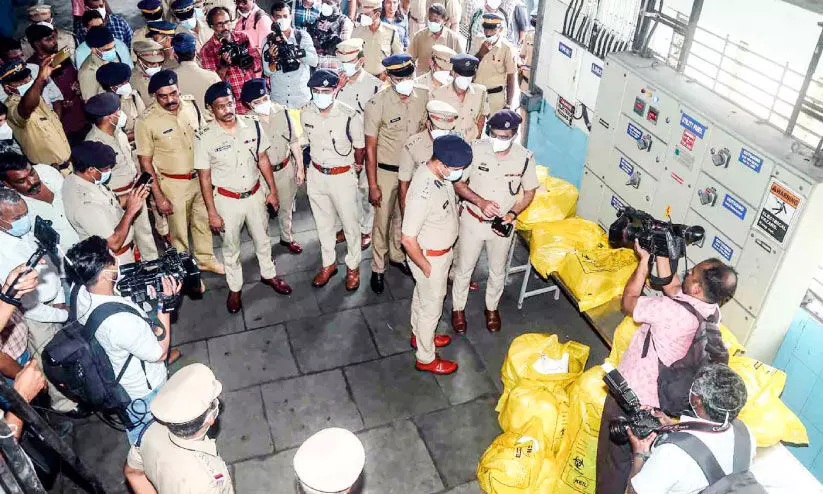 മയക്കുമരുന്നുകളും നിരോധിത പുകയില ഉൽപന്നങ്ങളും നശിപ്പിച്ചു