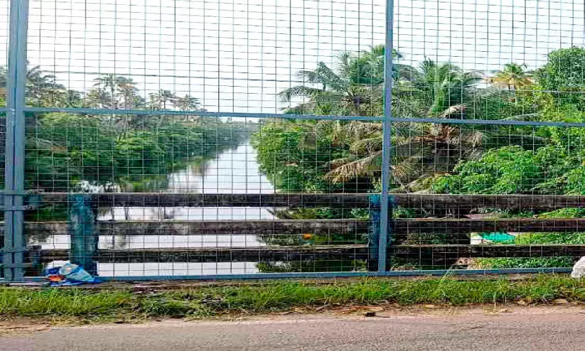 അഴകിന്​ വഴിതേടി എഴുപുന്ന പഞ്ചായത്ത്; കോ​ങ്കേ​രി തോ​ട് മാ​ലി​ന്യ​മു​ക്ത​മാ​ക്കും