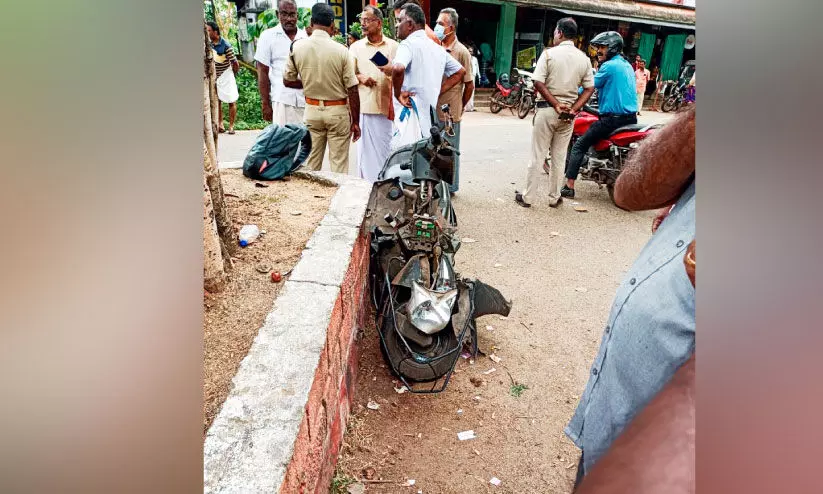 അപകടത്തിന്‍റെ നടുക്കം വിട്ടൊഴിയാതെ കൊച്ചാലുംമൂട് നിവാസികൾ