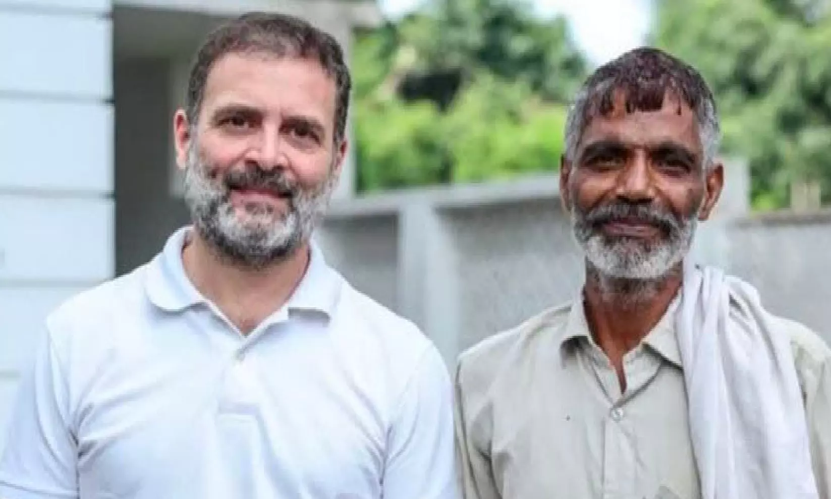 ഉന്തുവണ്ടിക്കച്ചവടക്കാരന് ഉച്ച ഭക്ഷണമൊരുക്കി രാഹുൽ