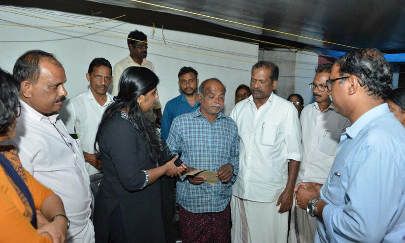 Emergency Financial Assistance Provided to Families of Thalapuzha Jeep Accident Victims in Mananthavadi