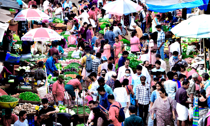 ഉ​ത്രാ​ട​പ്പാ​ച്ചി​ൽ.