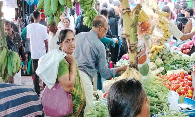 ഇന്ന്​ തിരുവോണം ആഘോഷത്തിമിർപ്പിൽ നാടും നഗരവും