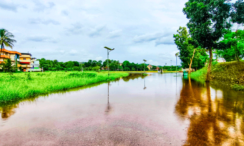 പ​ത്ത​നം​തി​ട്ടയിൽ മഴ തുടരുന്നു