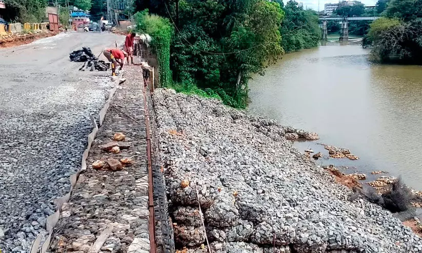 നെല്ലിപ്പള്ളിയിൽ ആറ്റുതീരത്ത്​ കരുതലായി ‘സാക് ഗാബിയൻ’