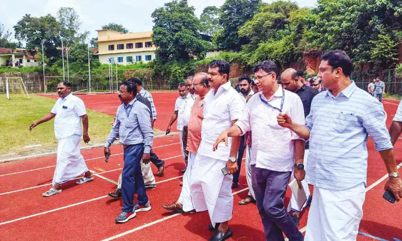 നിലമ്പൂർ മിനി സ്റ്റേഡിയം നിർമാണം വിദഗ്ധ സംഘം പരിശോധിച്ചു