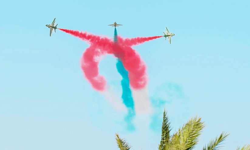 മാ​ന​ത്ത്​ വ​ർ​ണ​രാ​ജി തീ​ർ​ത്ത്​ വെ​ടി​ക്കെ​ട്ട്