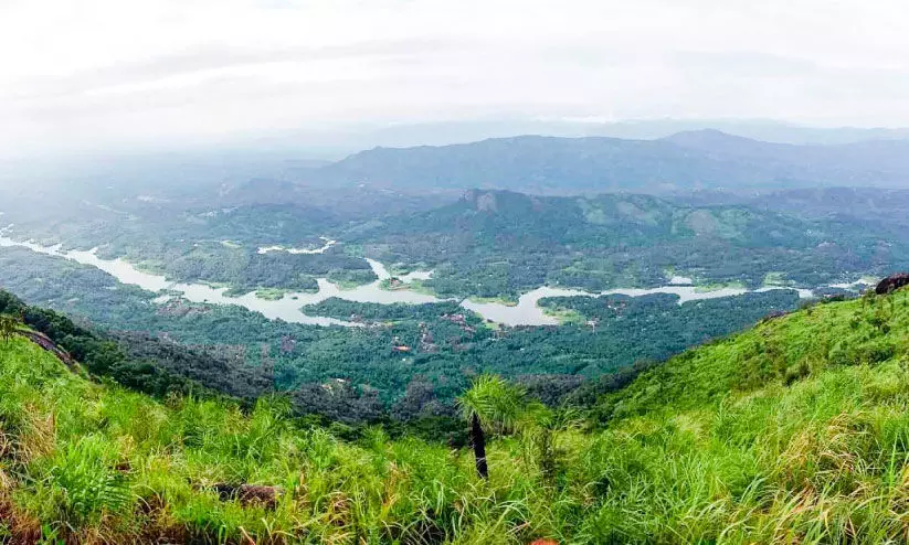 Ilavizhapoonchira