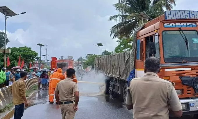 lorry caught fire