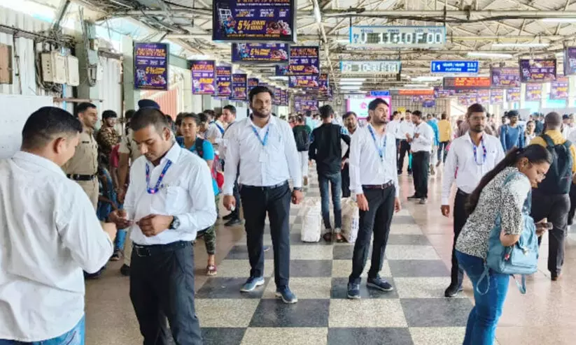 Dadar Ticket Checking