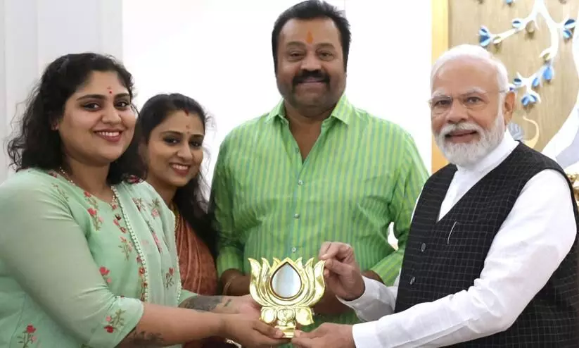 Suresg Gopi Invites Modi  For  Daughter  Bhagya Suresh Wedding