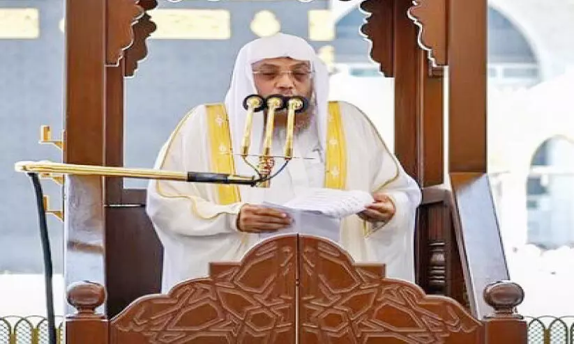 Imam Sheikh in Makkah Haram