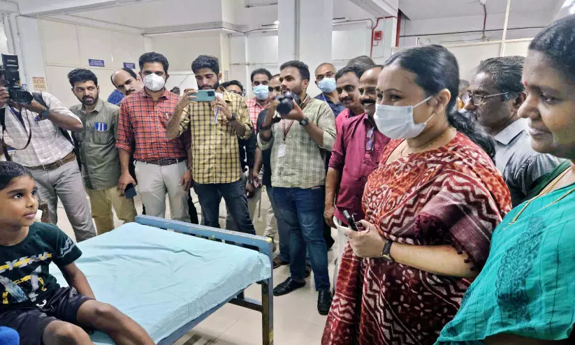 Veena Gorge Visiting Nadapuram Thaluk Hospital