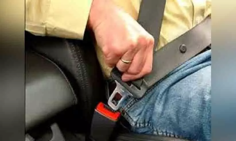 Seat belts in heavy vehicles