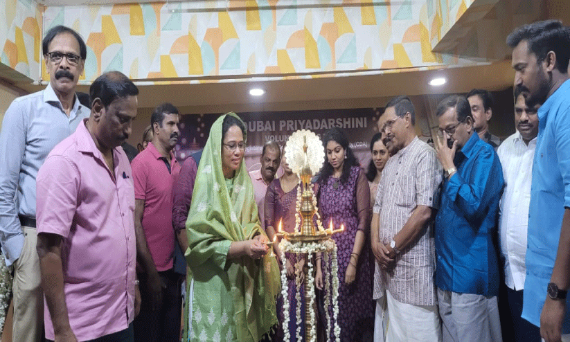 ദീ​പാ​വ​ലി കു​ടും​ബ​സം​ഗ​മം ന​ട​ത്തി