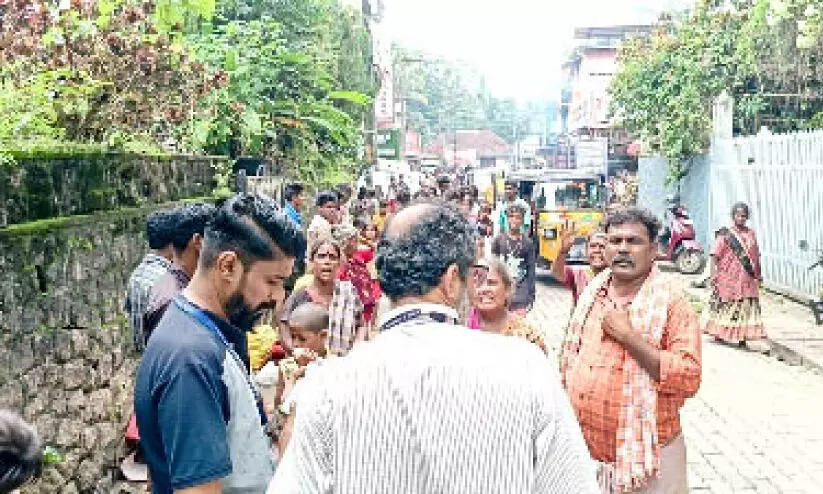 ശബരിമല തീർഥാടനം വഴിയോര കച്ചവടക്കാരെ ഒഴിപ്പിച്ചു