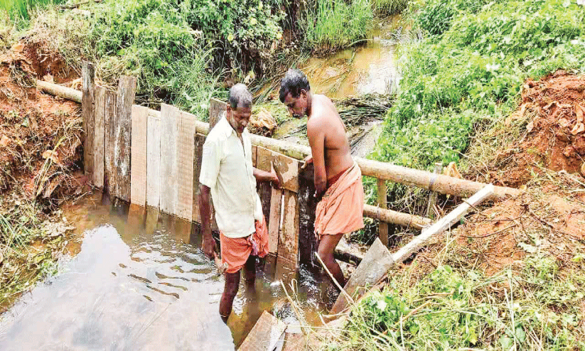 കണ്ണീരൊഴിയാതെ കർഷകർ