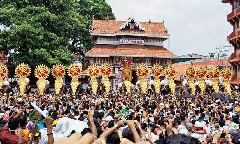 തൃശൂരിലെത്തുന്ന പ്രധാനമന്ത്രിക്കായി മിനി പൂരമൊരുക്കും